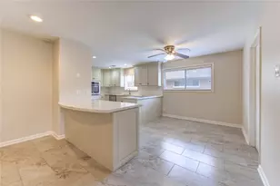 9611 Greenwillow St, Houston, TX 77096 - Photo 9