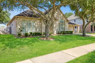 3010 Ravensport Dr, Pearland, TX 77584 - Photo 3