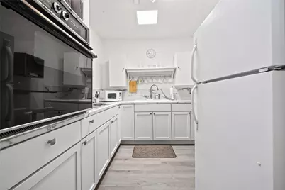2700 Bellefontaine Street #A27, Houston, TX 77025 - Photo 11
