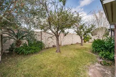 9827 Bestin Lane, Houston, TX 77065 - Photo 27