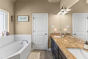 14306 Meadowlands Dr, Mont Belvieu, TX 77523 - Photo 27