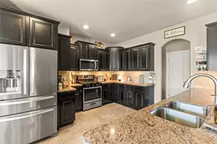 14306 Meadowlands Dr, Mont Belvieu, TX 77523 - Photo 17
