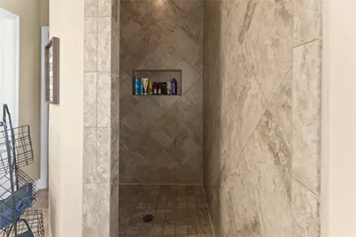 14306 Meadowlands Drive, Mont Belvieu, TX 77523 - Photo 23