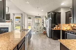 14306 Meadowlands Dr, Mont Belvieu, TX 77523 - Photo 13