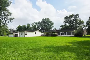 503 Greenbriar Ave, Friendswood, TX 77546 - Photo 5