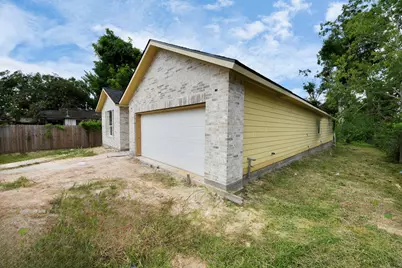 6713 Hoffman Street, Houston, TX 77028 - Photo 5