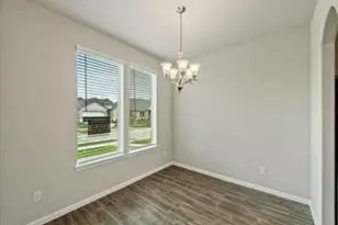 350 Selah Ct, Alvin, TX 77511 - Photo 7