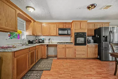 2917 48th Street, Dickinson, TX 77539 - Photo 9