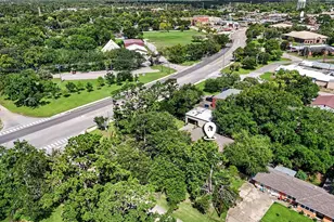 2917 48th St, Dickinson, TX 77539 - Photo 3