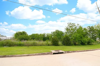 2625 Hillhouse Road, Pearland, TX 77584 - Photo 17