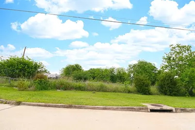 2625 Hillhouse Road, Pearland, TX 77584 - Photo 15