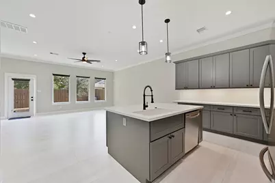 1708 Capron Street #A, Houston, TX 77020 - Photo 5