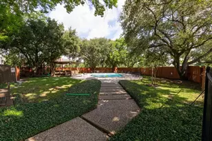 11710 Southlake Dr, Houston, TX 77077 - Photo 19