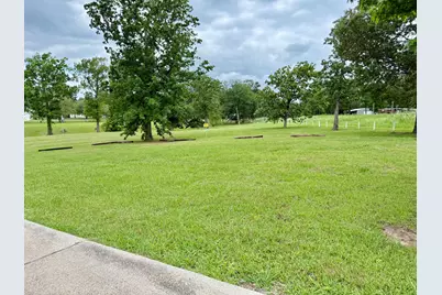 800 Windwood Drive, Livingston, TX 77351 - Photo 17