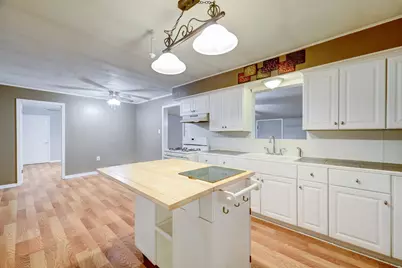 9193 Lucille Lane, Conroe, TX 77384 - Photo 15
