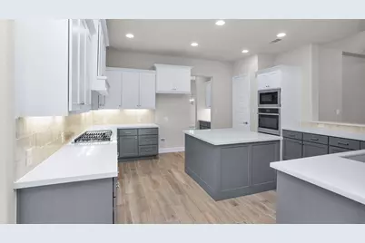 12592 Rosy Paintbrush Drive, Conroe, TX 77302 - Photo 13