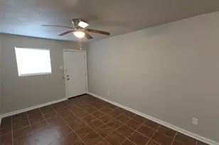 3335 Tuam St, Houston, TX 77004 - Photo 3