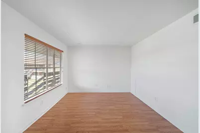 2828 61st Street #1302, Galveston, TX 77551 - Photo 5