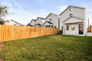 4605 Brady St, Houston, TX 77011 - Photo 27