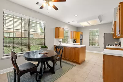 34 Plum Blossom Place, The Woodlands, TX 77381 - Photo 9