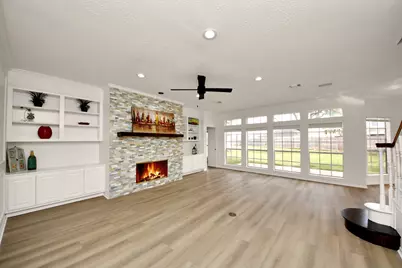 4210 Alcorn Glen Lane, Sugar Land, TX 77479 - Photo 7