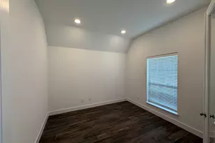 18902 Windy Orch Ct, Manvel, TX 77578 - Photo 9