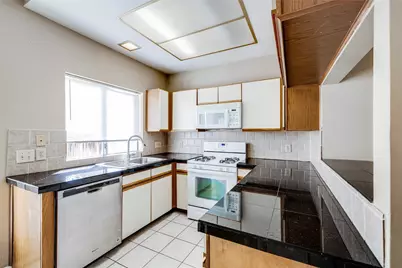 2910 Grants Lake #1002, Sugar Land, TX 77479 - Photo 9