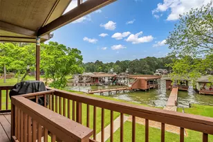 33 Harbour Point Cir, Coldspring, TX 77331 - Photo 23