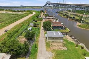 6743 Rainbow Ln, Port Arthur, TX 77642 - Photo 45