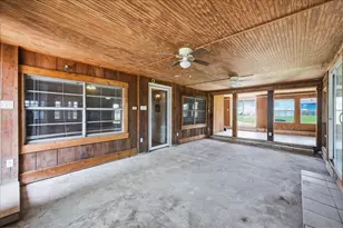6743 Rainbow Ln, Port Arthur, TX 77642 - Photo 13