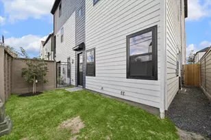 817 Thornton Rd, Houston, TX 77018 - Photo 21