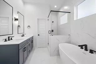 817 Thornton Rd, Houston, TX 77018 - Photo 13