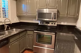 881 Wax Myrtle Ln, Houston, TX 77079 - Photo 17