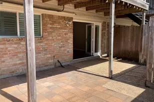 881 Wax Myrtle Ln, Houston, TX 77079 - Photo 3