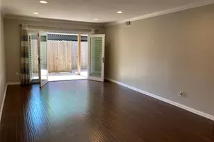 881 Wax Myrtle Ln, Houston, TX 77079 - Photo 7