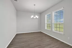 15302 Spring Lake Ave, Mont Belvieu, TX 77523 - Photo 11