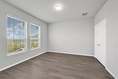 15302 Spring Lake Avenue, Mont Belvieu, TX 77523 - Photo 13