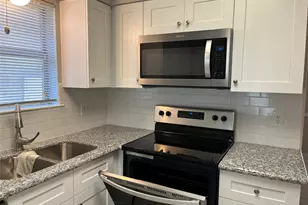 402 Oak Harbor Dr, Houston, TX 77062 - Photo 9