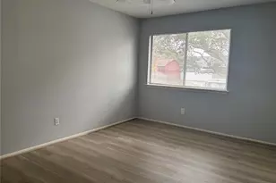 402 Oak Harbor Dr, Houston, TX 77062 - Photo 21