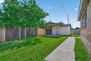 12614 Rio Bravo St, Rosharon, TX 77583 - Photo 21