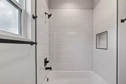 2511 N Macgregor Way, Houston, TX 77004 - Photo 13
