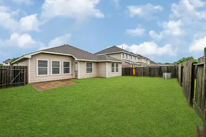 15710 Bannowsky Lane, Houston, TX 77049 - Photo 19