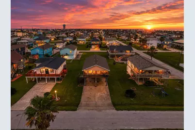 4122 Kent Drive, Galveston, TX 77554 - Photo 1