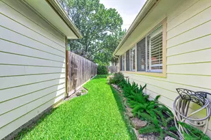 7754 Park Falls Dr, Houston, TX 77095 - Photo 27