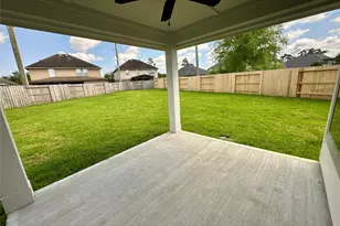 31900 Retama Ranch Ln, Conroe, TX 77386 - Photo 17