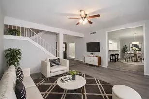 201 Vanderpool Ln, Houston, TX 77024 - Photo 9