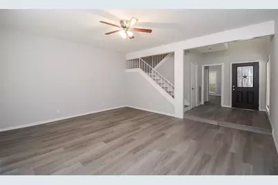 201 Vanderpool Lane #113, Houston, TX 77024 - Photo 5