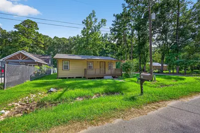 109 Meadows Street, Cleveland, TX 77328 - Photo 3