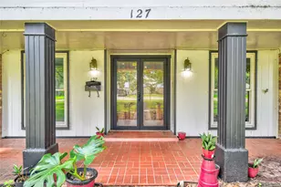 127 Begonia St, Lake Jackson, TX 77566 - Photo 3
