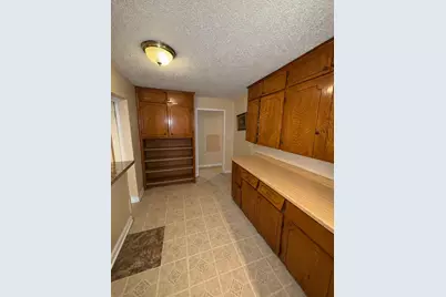 303 Cypress Street, Lake Jackson, TX 77566 - Photo 5